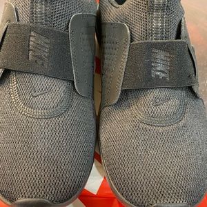 Womens Nike sneakers